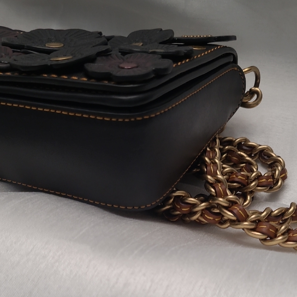 Coach 1941 Dinky Tea Rose - Picture 16 of 16